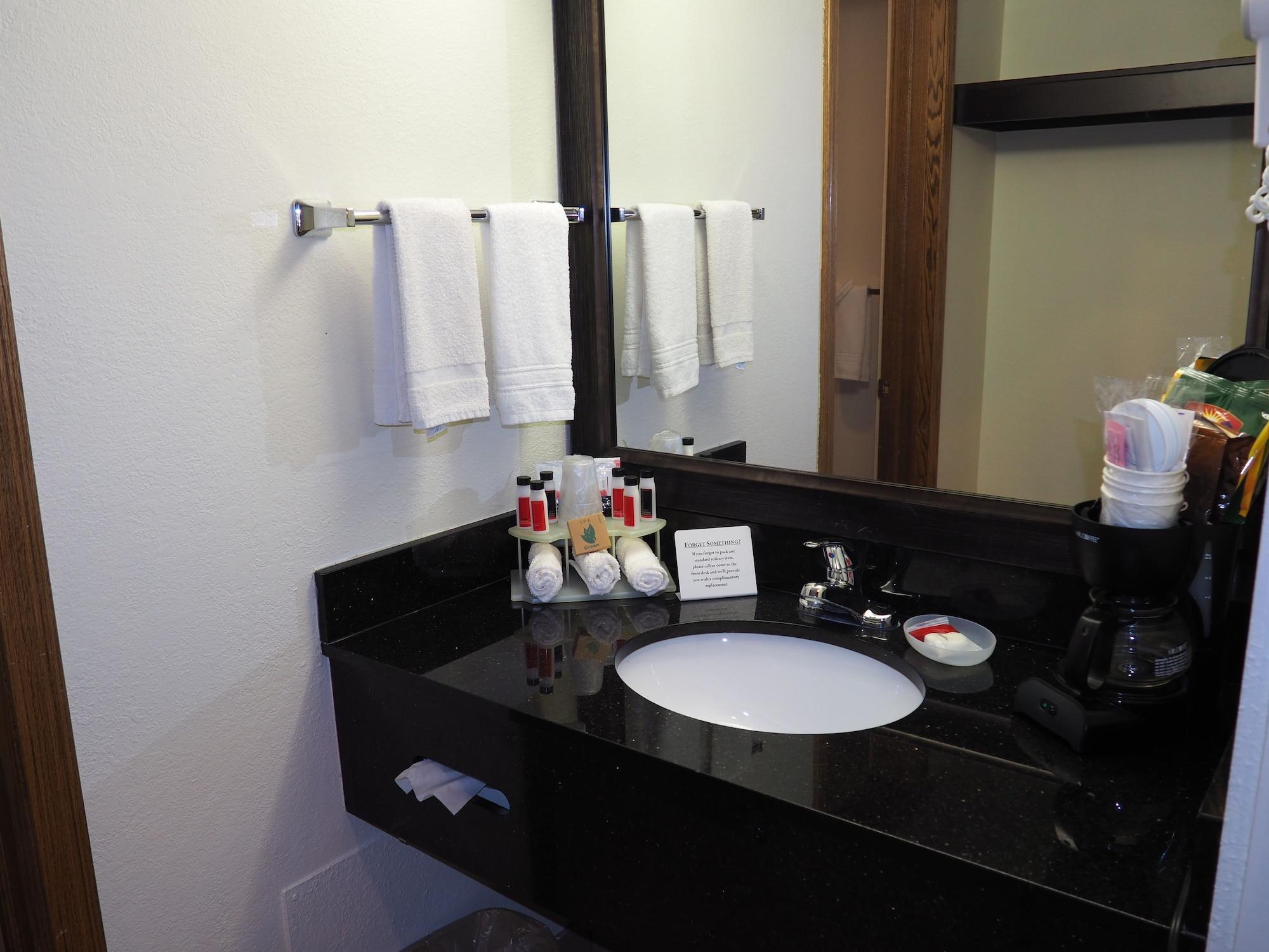 Days Inn By Wyndham Petoskey Zewnętrze zdjęcie
