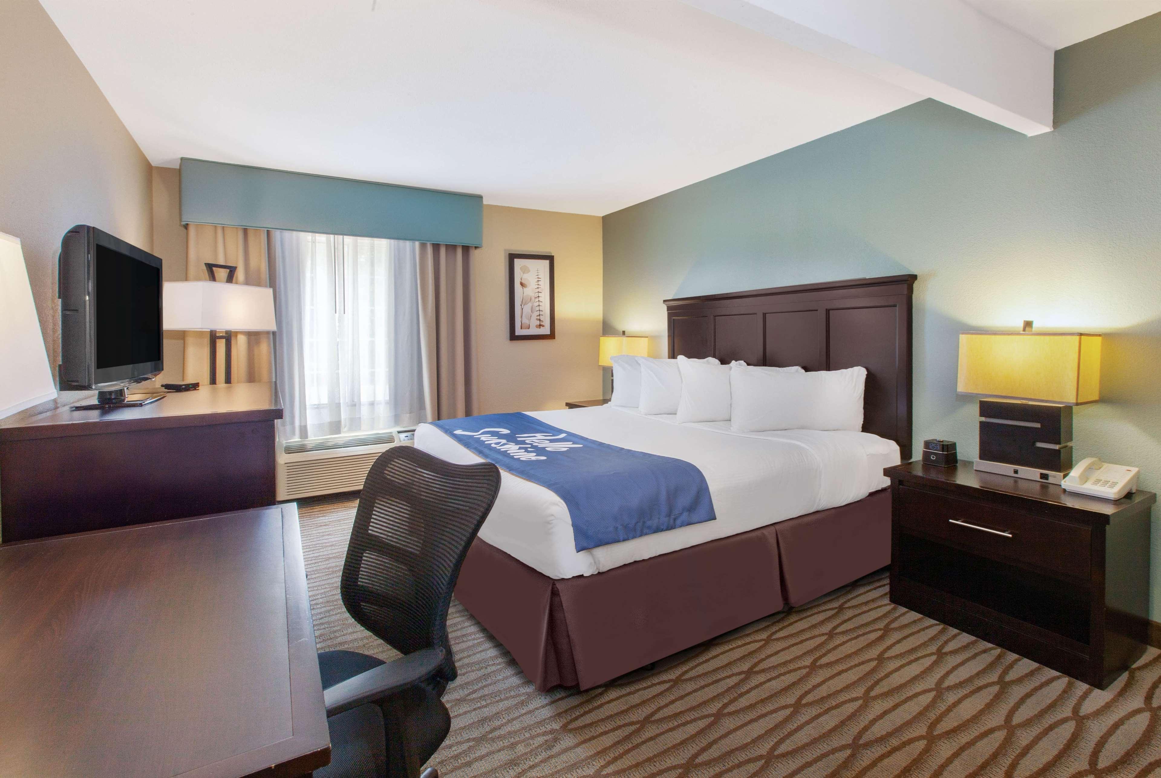 Days Inn By Wyndham Petoskey Zewnętrze zdjęcie